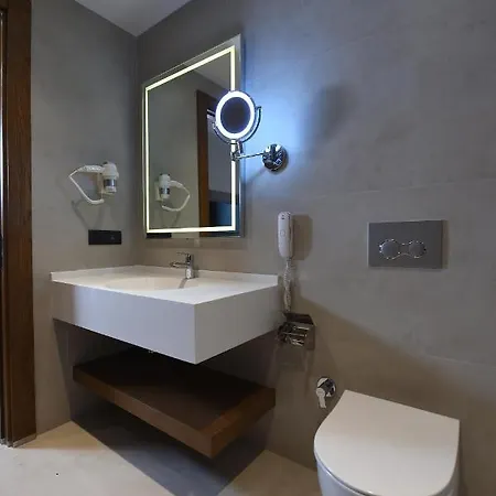 Cher & Taksim Hotel 5*