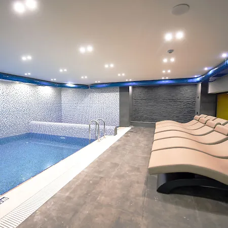 Cher & Taksim Estambul