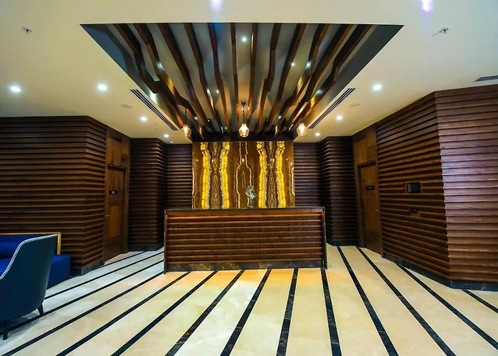 Cher & Taksim מלון