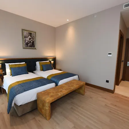 Cher & Taksim Hotel